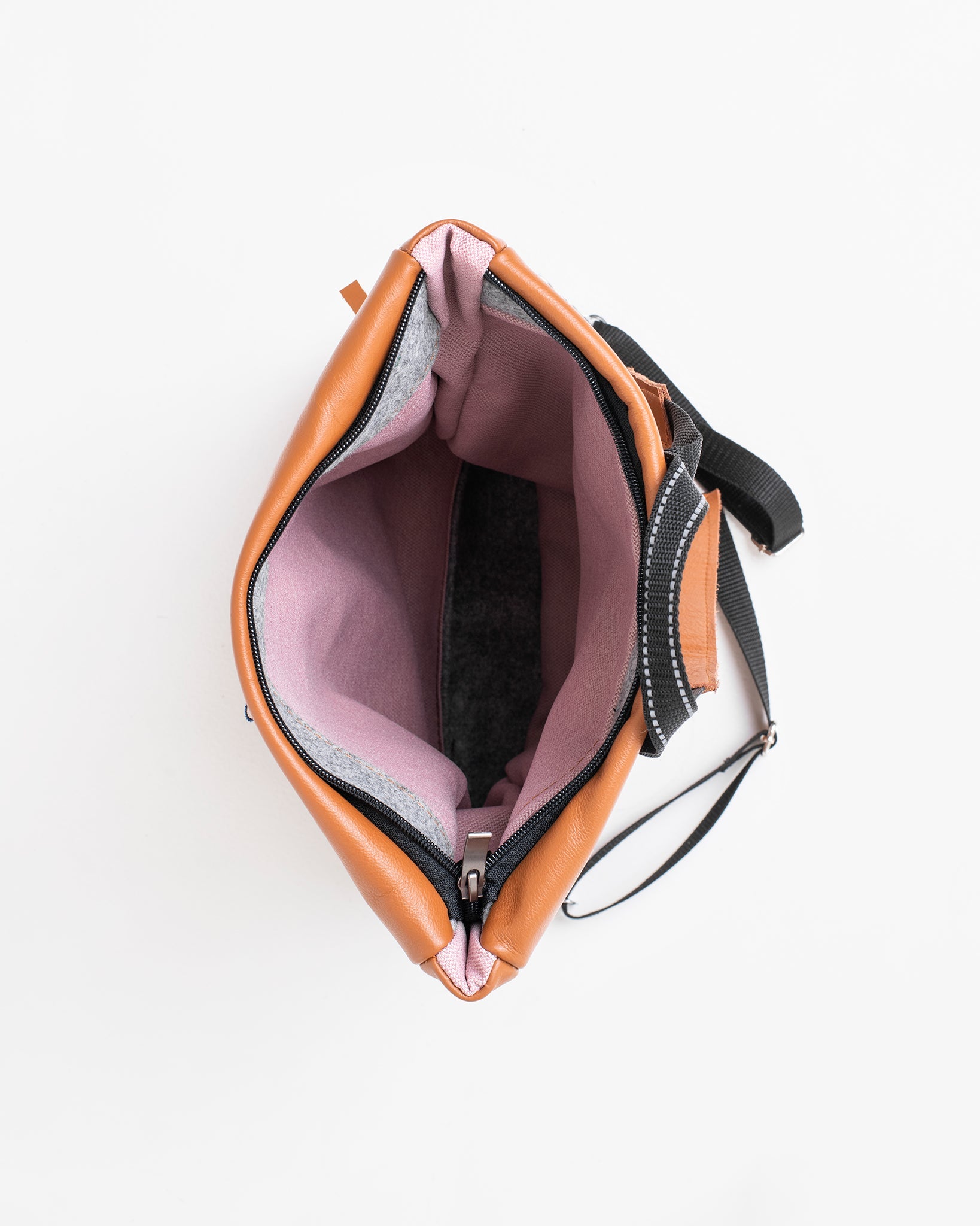 Barbara Handmade Leather Backpack - Eco - Friendly, Durable Design - Arctic Elegance