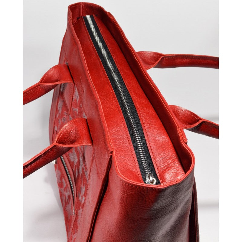 Cognac Leather Handbag No. 35-29 - Estonian Craftsmanship & Zipper Pocket - Arctic Elegance