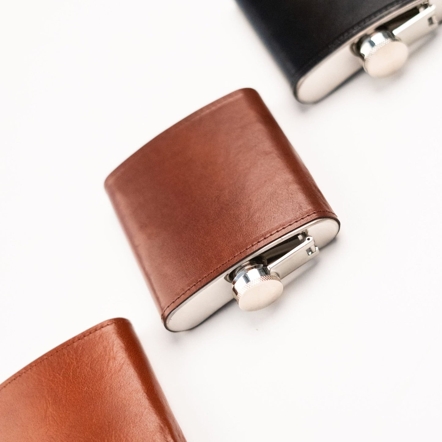 Stylish Hip Flask No. 21 - Genuine Leather & Stainless Steel, 177ml - Arctic Elegance